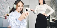 «Уберите с экрана большой палец!»